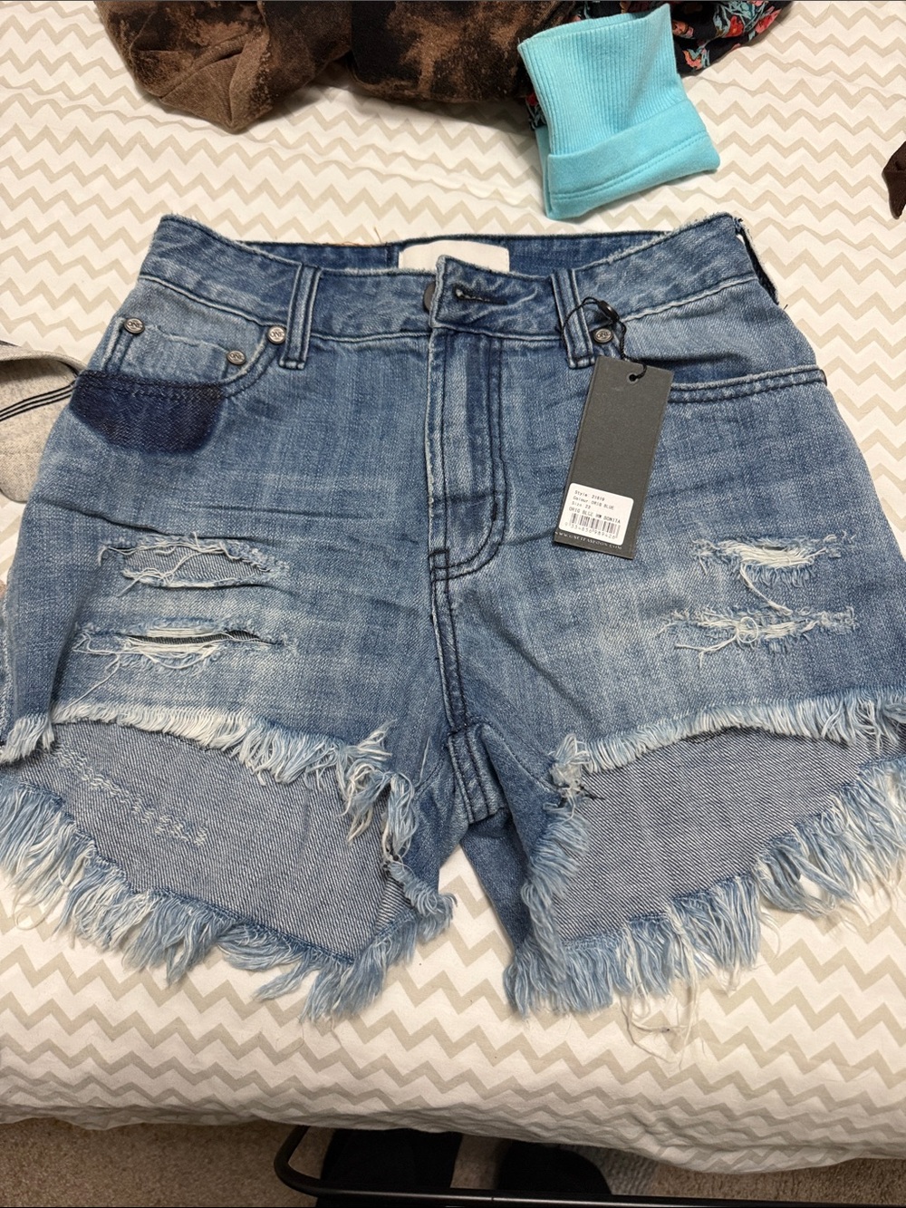 One teaspoon Women's Distressed Denim Shorts - Blue23 nwt